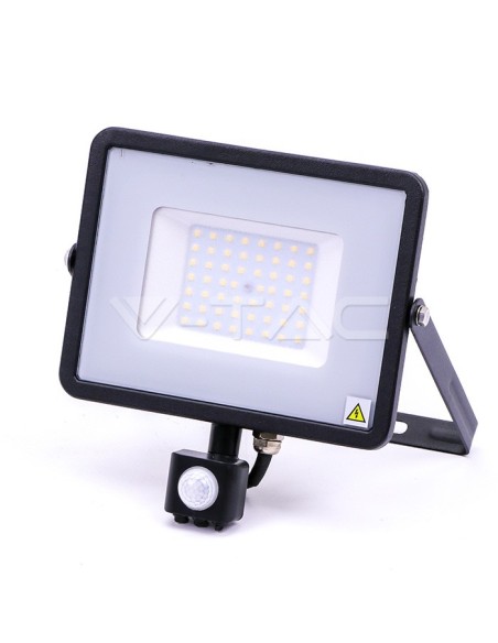 V-TAC PRO VT-50-S Faro LED 50W Chip Samsung Colore Nero con Sensore di Movimento e Crepuscolare e Interruttore di Bloccaggio 