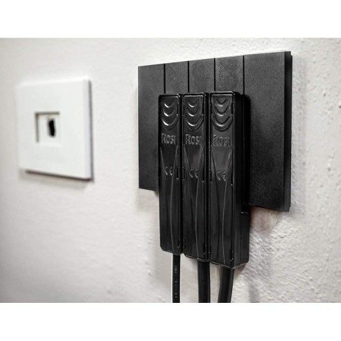 Ultra-flat plug 10A 2P+E, 90° bent,...