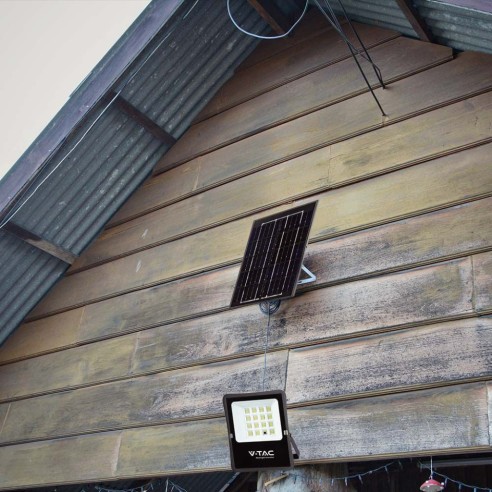 15W LED spotlight with solar panel...