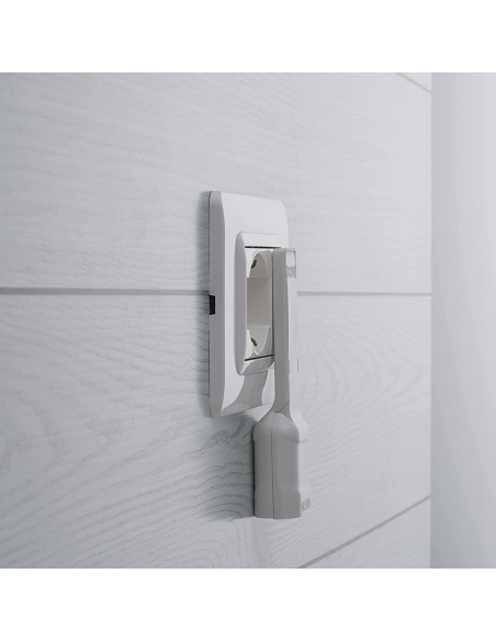 Adaptateur fiche/prise ultraplat 10A, noir, série Emilia Flat - Rosi RS7710N
