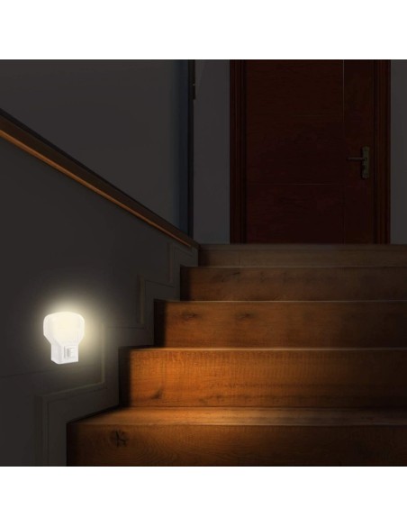 Twilight night light, 0.5W, 10A plug, with switch - Velamp IL09LED.012L