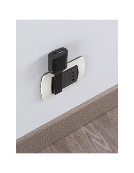 Adaptateur ultra-plat 10A/USB type A QC18W et USB-C PD20W, noir, série Emilia Flat - Rosi RS7712NC