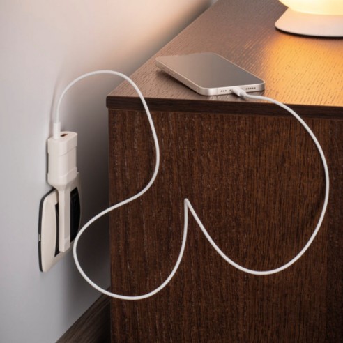 Ultraplatte adapterstekker 10A/USB...